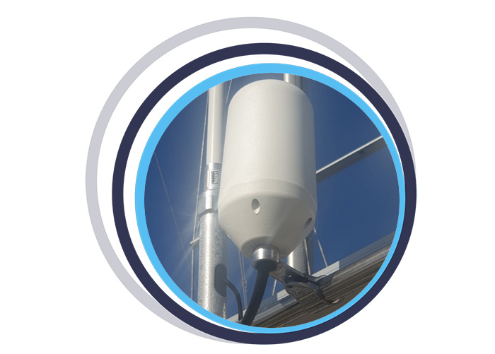 RockREMOTE-Rugged-Antenna-on-Yacht